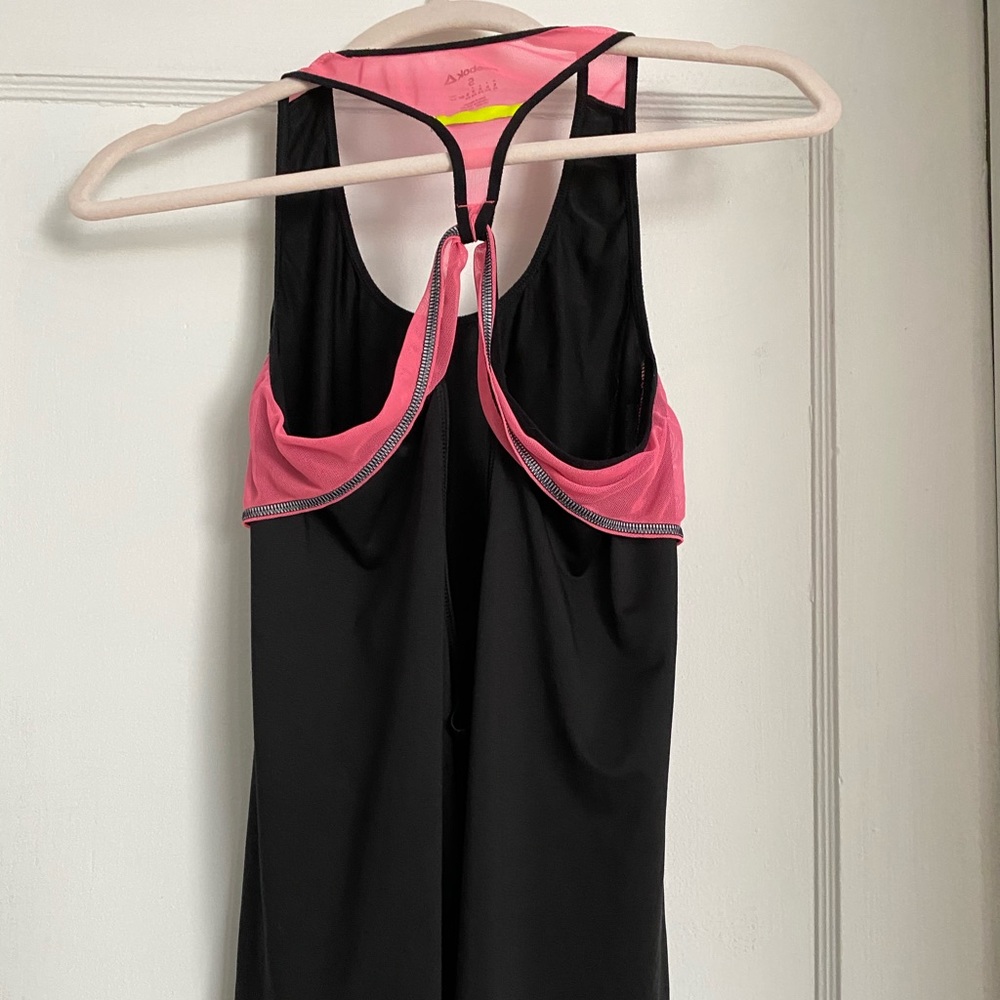 Training Top - Picture 2 of 2